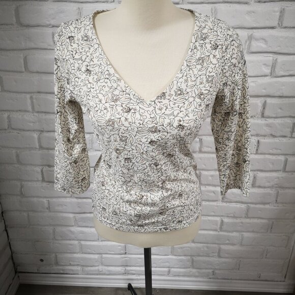 The Limited Stretch Ladies Size Medium 3/4 Sleeves V-neck Top - Picture 6 of 11